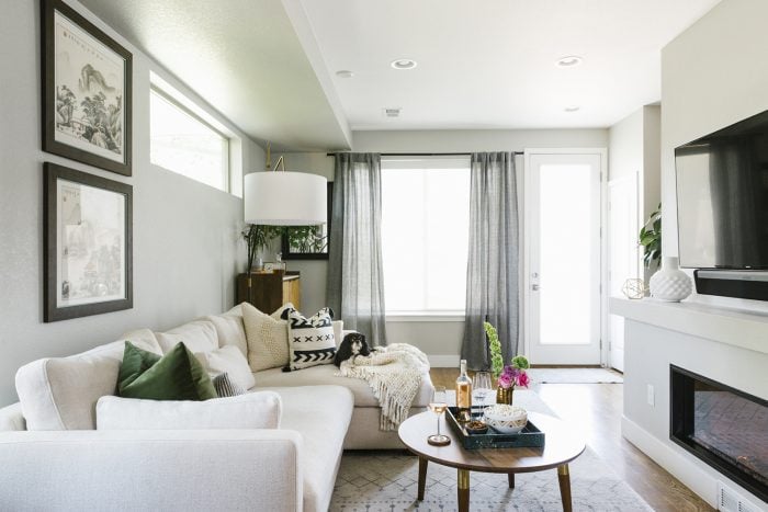 ۱۶ روش عالی برای چیدمان تلویزیون در یک اتاق نشیمن کوچک، بخش دوم-11 ۱۶ روش عالی برای چیدمان تلویزیون در یک اتاق نشیمن کوچک، بخش دوم-11